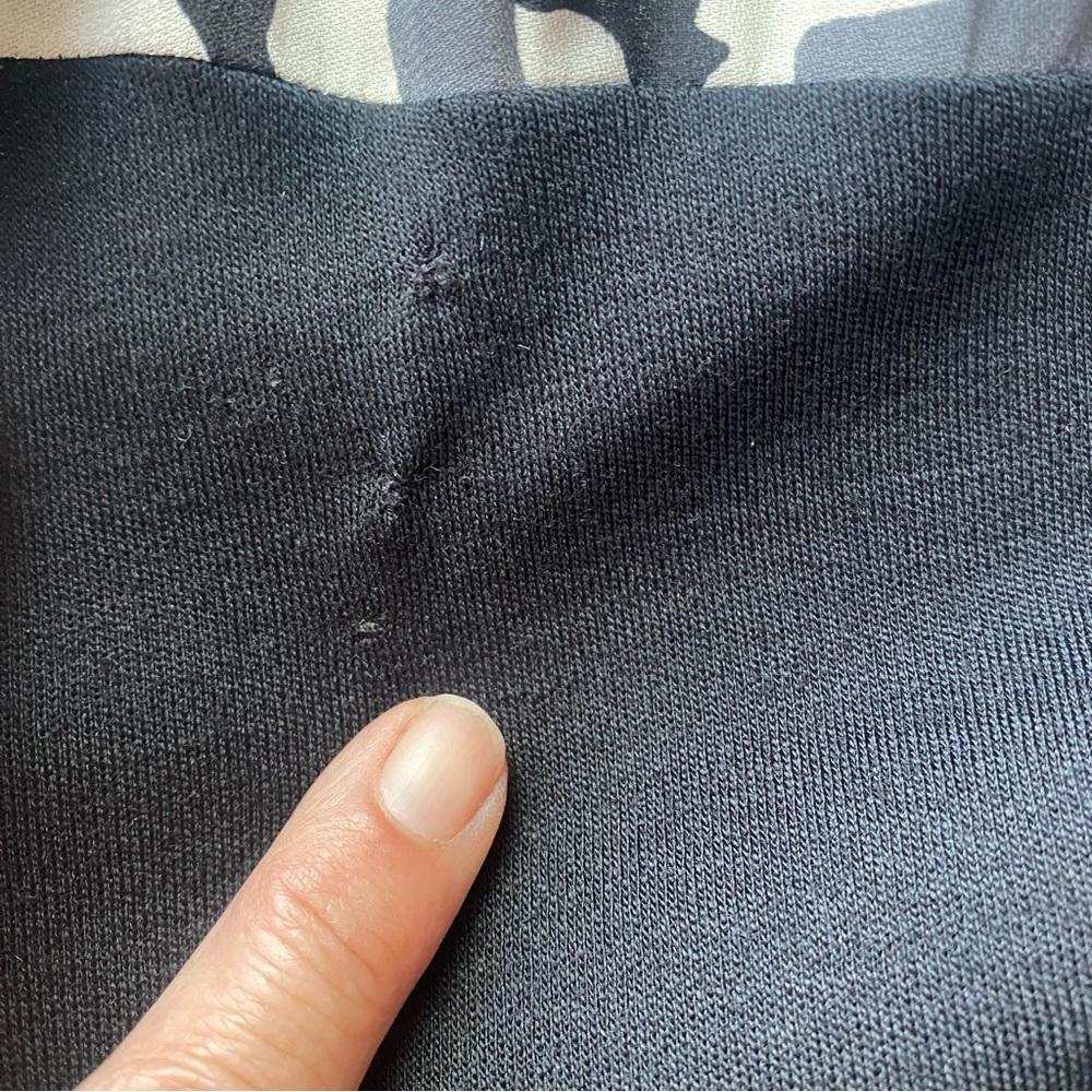 Diane Von Furstenberg, black,cream,gray, Brea wrap dress silk/wool skirt size 4 - Picture 12 of 12